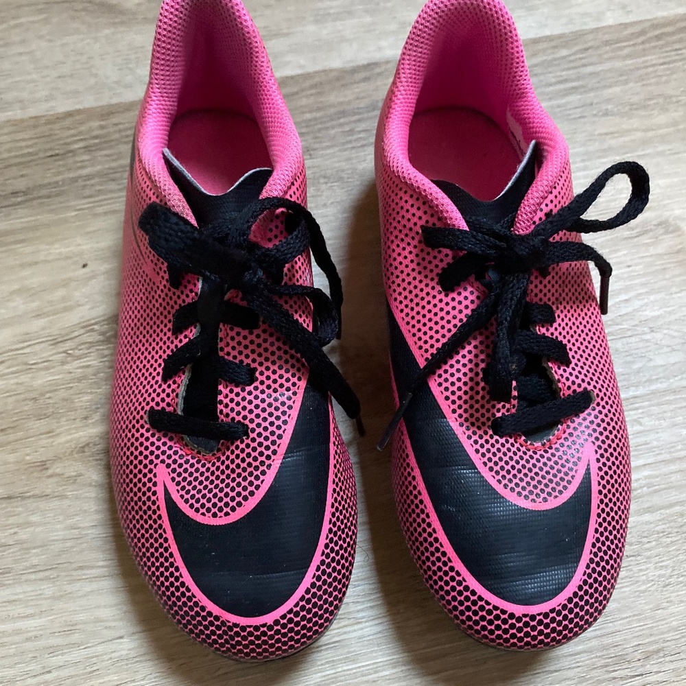 Girls Nike soccer cleats